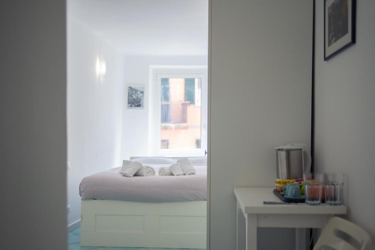 Viadeibanchi Hotell Riomaggiore Exteriör bild